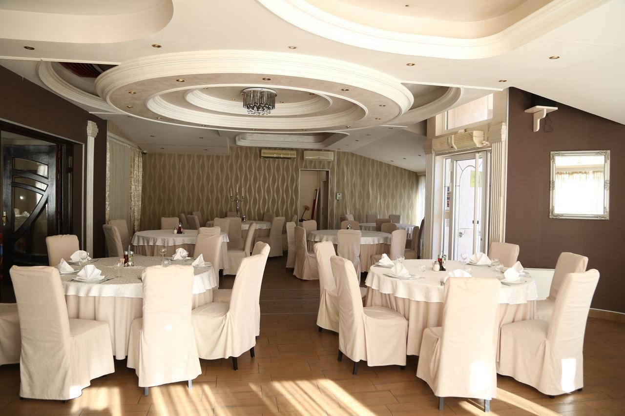 B&B Vila Bela Ruza Sremska Mitrovica Extérieur photo