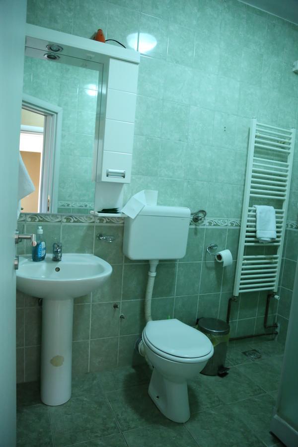 B&B Vila Bela Ruza Sremska Mitrovica Extérieur photo