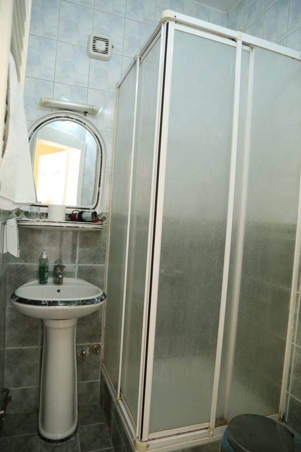 B&B Vila Bela Ruza Sremska Mitrovica Extérieur photo