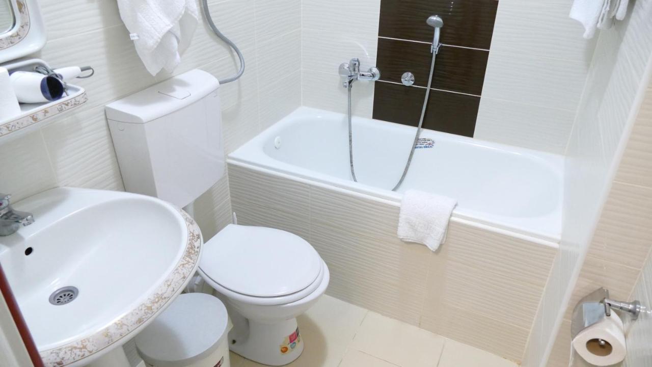 B&B Vila Bela Ruza Sremska Mitrovica Extérieur photo